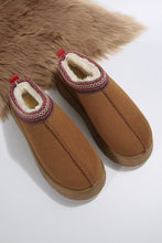 Load image into Gallery viewer, Contrast Print Suede Plush Lined Snow Boots