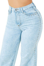 Load image into Gallery viewer, Brooklyn Studded Jean