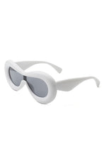 Load image into Gallery viewer, Oversize Retro Oval Modern Chic Fashion Sunglasses
