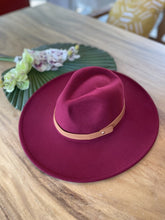 Load image into Gallery viewer, Wide Brim Panama Hat
